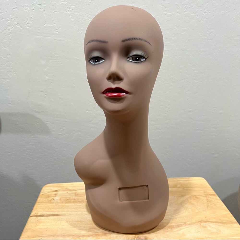 [2] Mannequin Head Plastic Display for Wigs Hats Sunglasses Jewelry